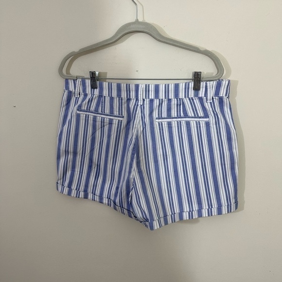 So sz jr 17 shorts in a medium blue and white stripe EUC Quality shorts. - Picture 7 of 11